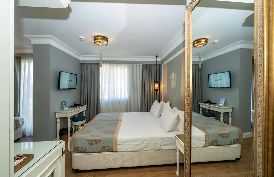 Raymond Blue Hotel-1