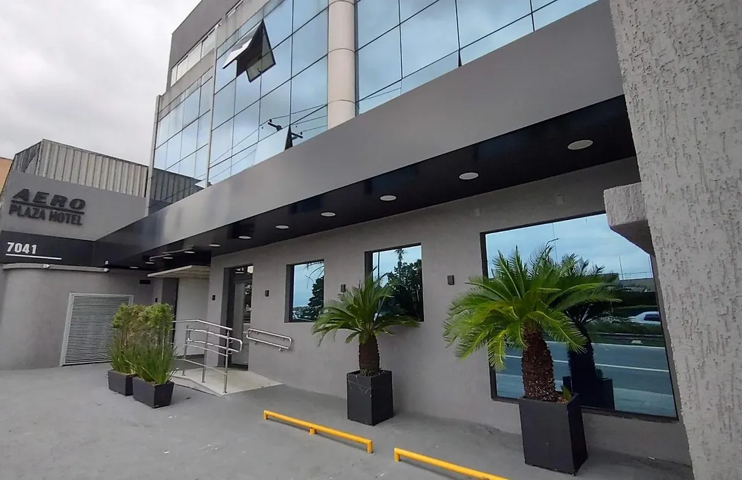 Aero Plaza Hotel-1
