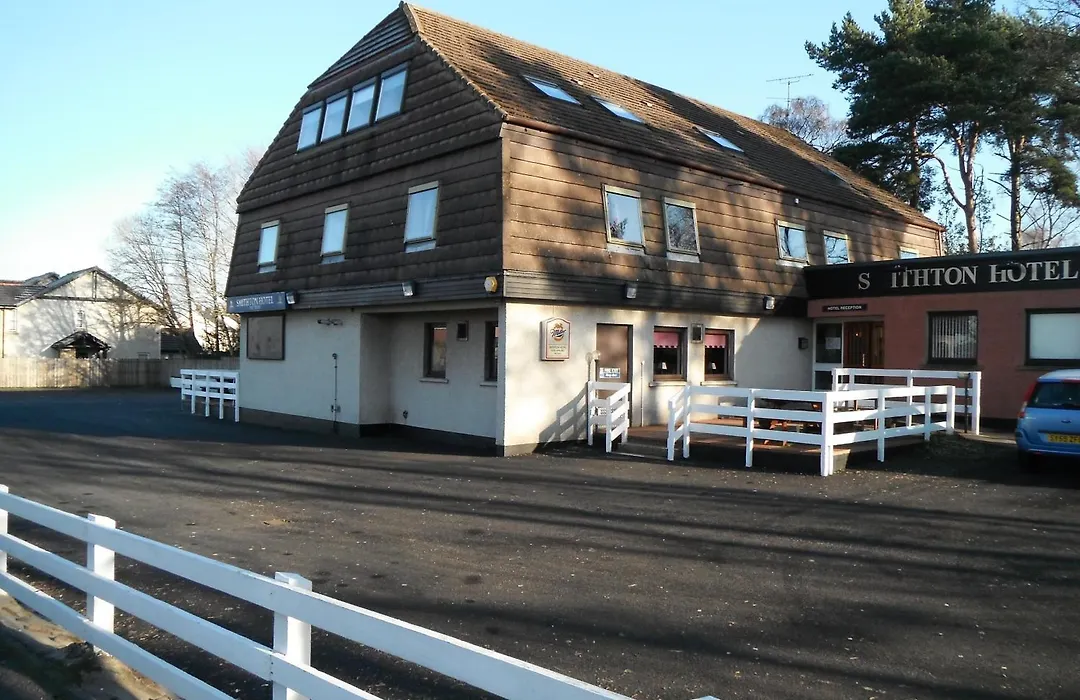 Smithton Hotel-1