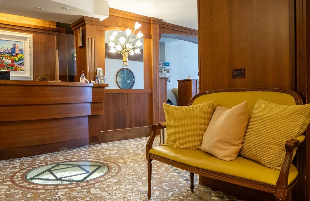 Hotel Santa Lucia-1