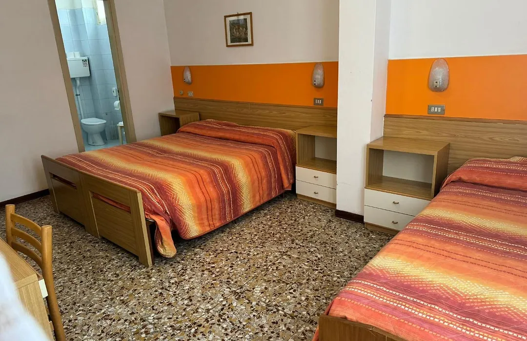 Hotel Garnì Capinera-1