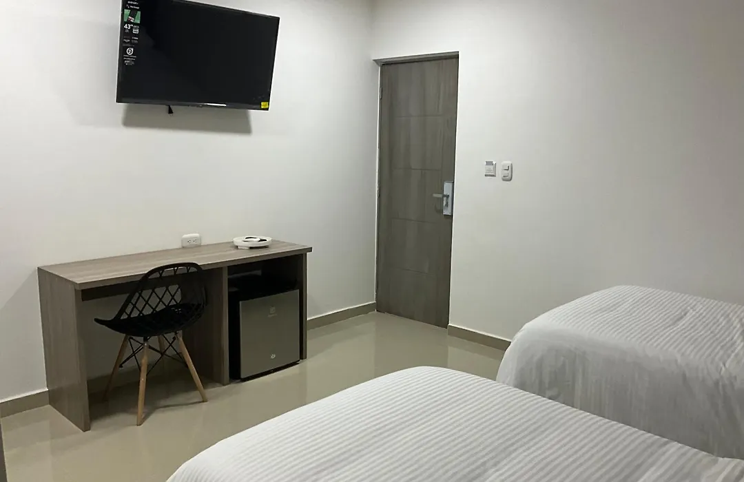 Hotel Fenix-1