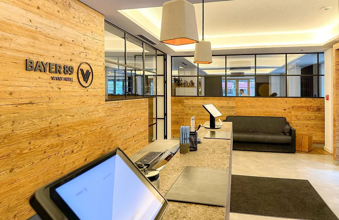 VI Vadi Hotel Bayer 89-1