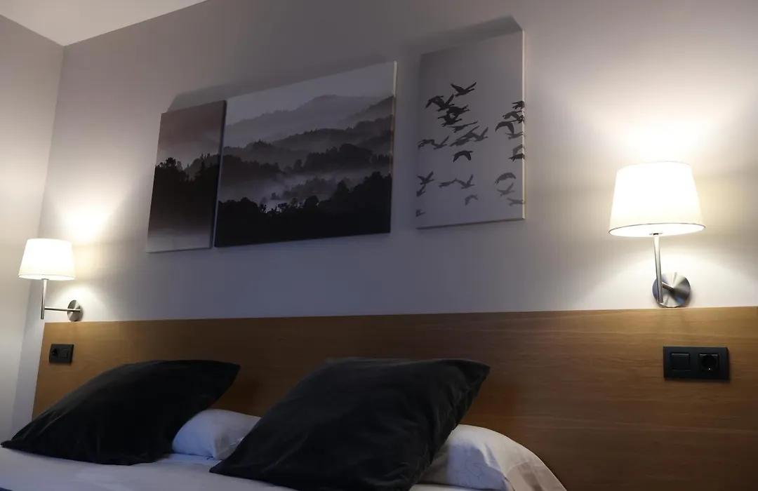 Aparthotel El Serch-1