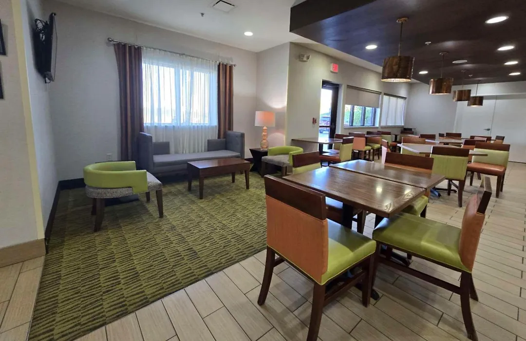 Comfort Inn Ferdinand-1