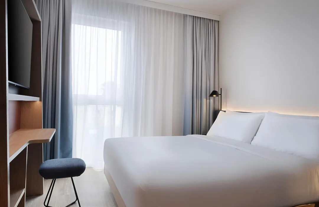 Hampton By Hilton Celle-1