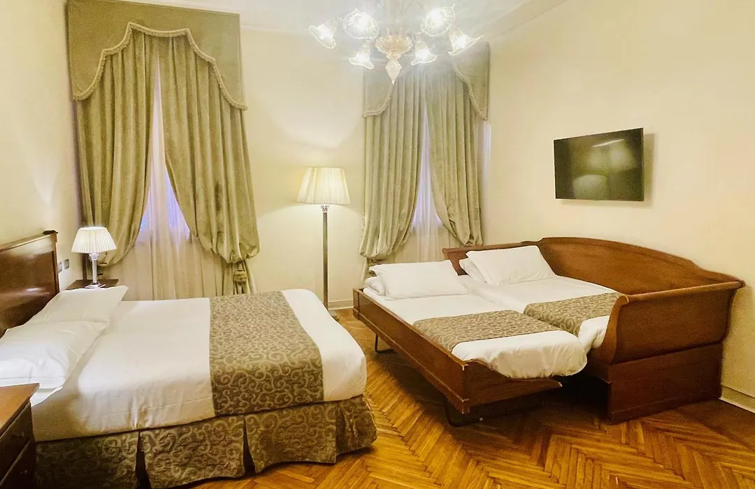 Hotel Dell'Opera-1