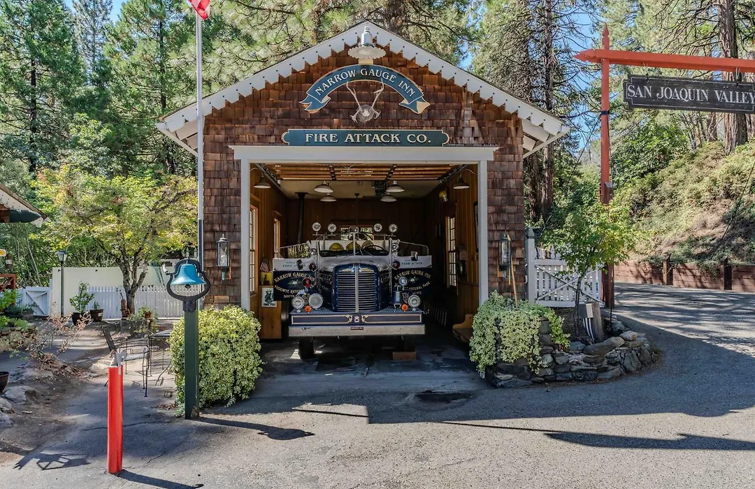 Narrow Gauge Inn-1