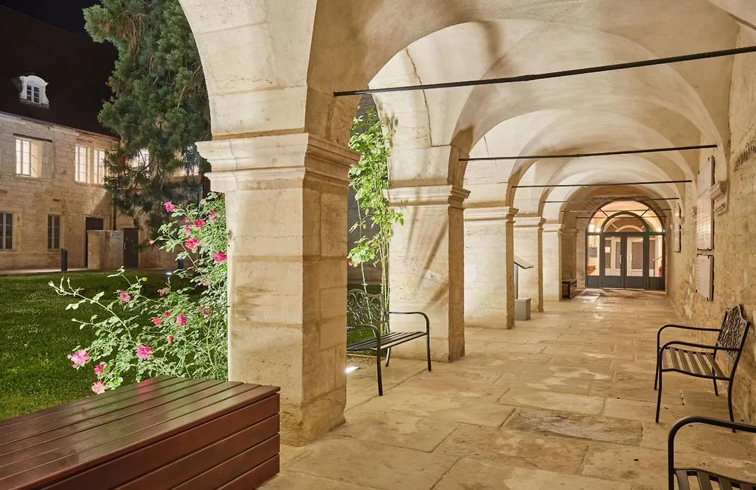 Appart'Hotel Odalys City - Dijon Centre Les Cordeliers-1