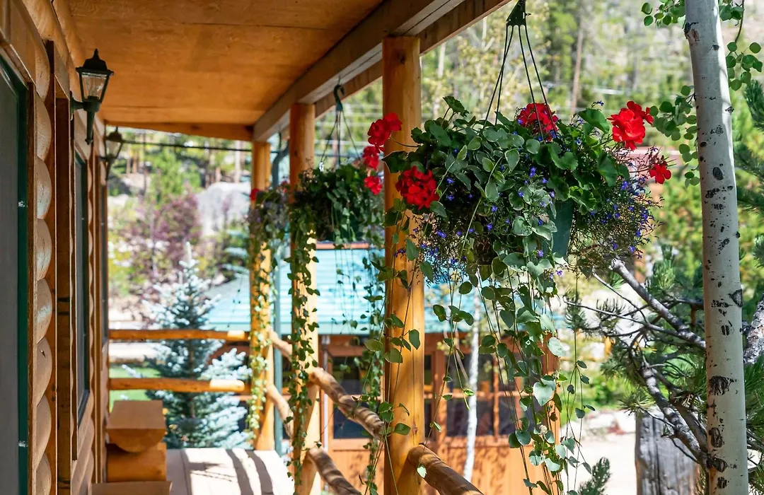 Spirit Lake Lodge-1