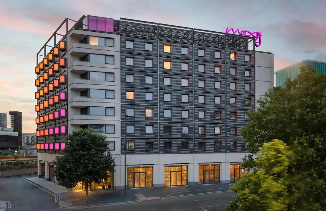 Moxy London Stratford-1