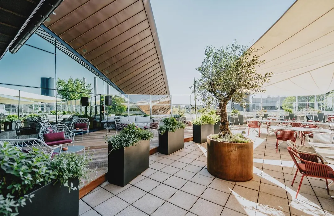Coque Hotel-1