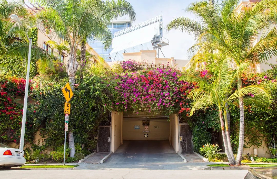 Best Western Plus Sunset Plaza Hotel-1
