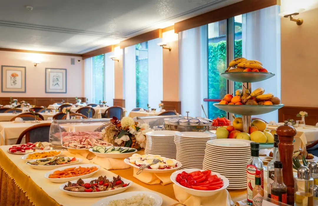 Hotel Crivi'S-1