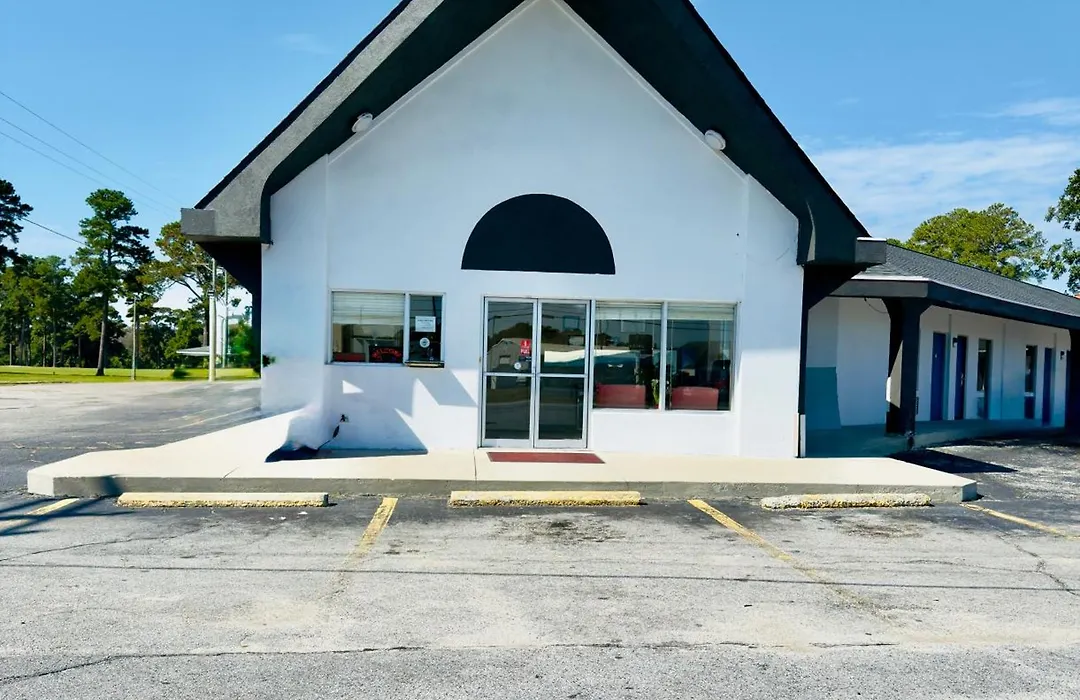 Ross Motel-1
