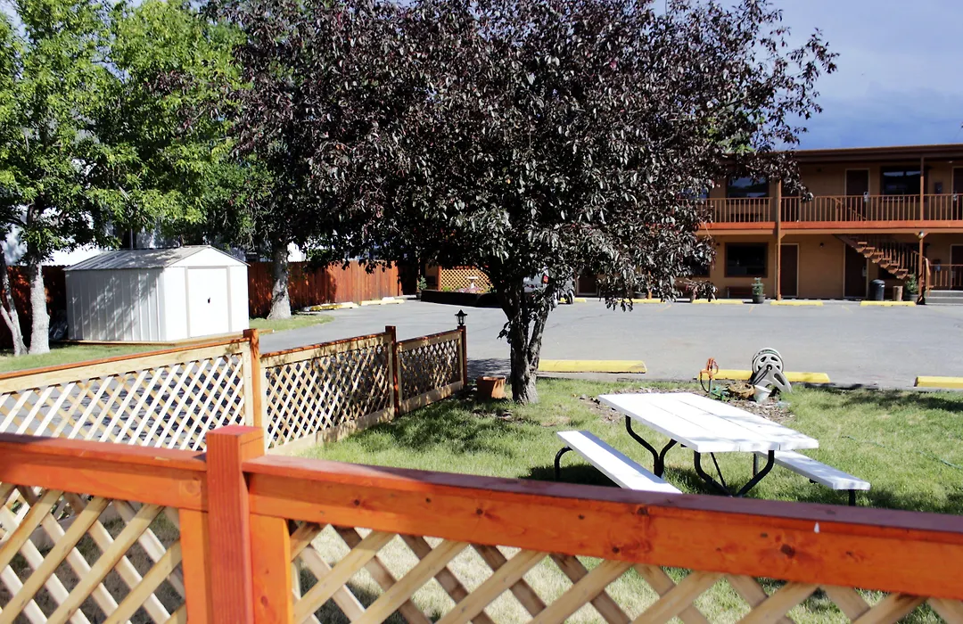Country Motor Inn-1