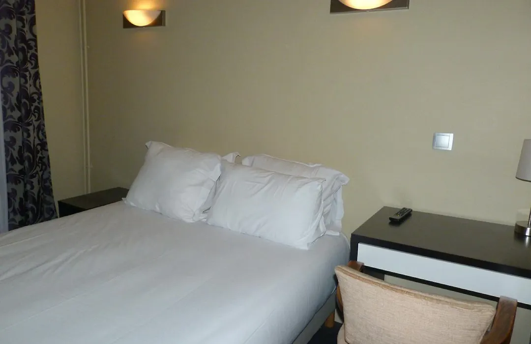 Hotel Du Jura-1