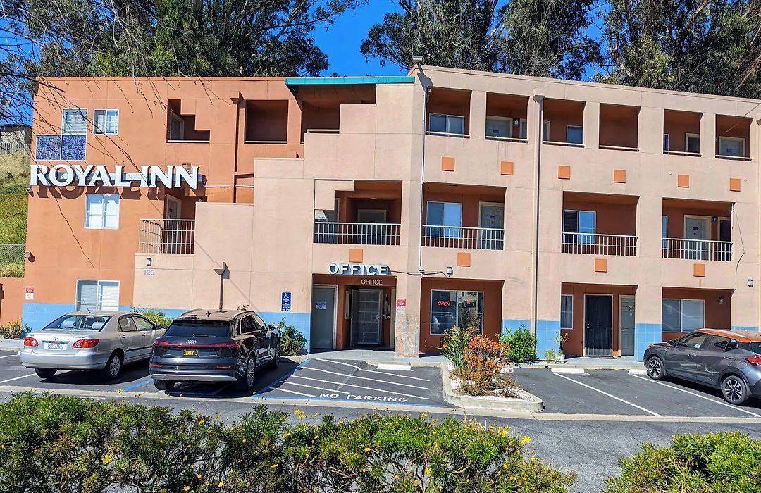 Royal Inn-1