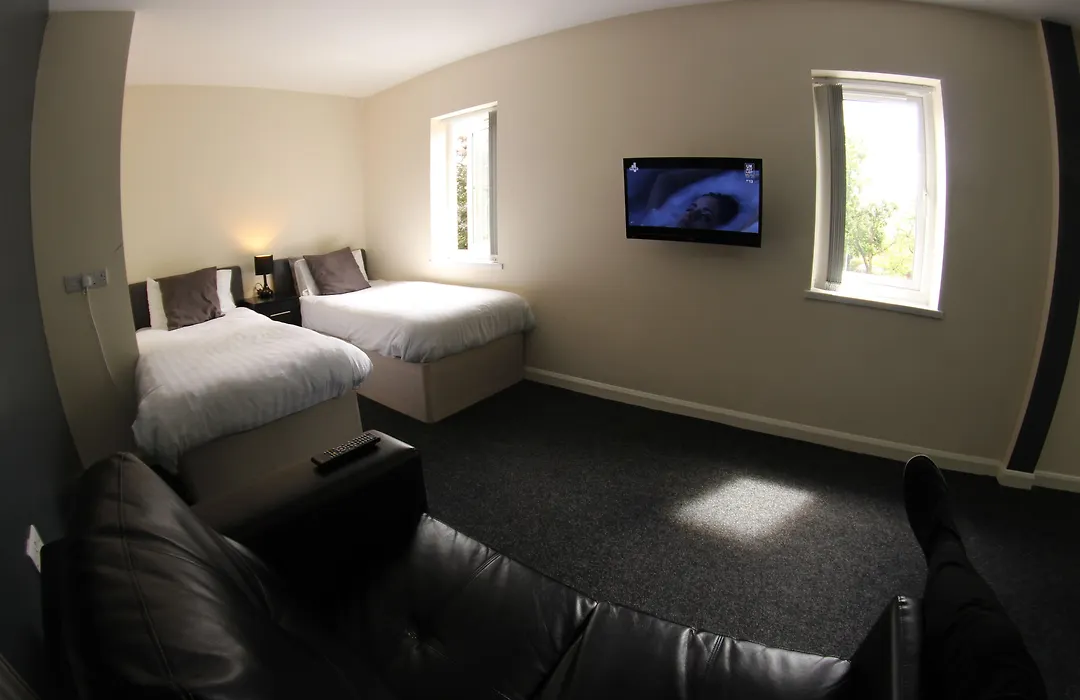 Lymedale Suites Studios & Aparthotel In Newcastle Under Lyme & Stoke-1