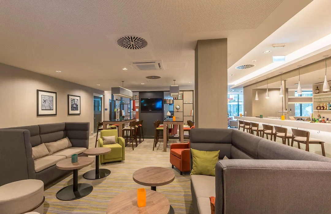 Hampton By Hilton Munich City West-1