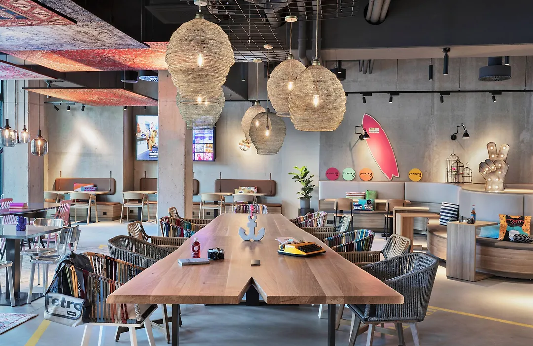 Moxy Hamburg City-1