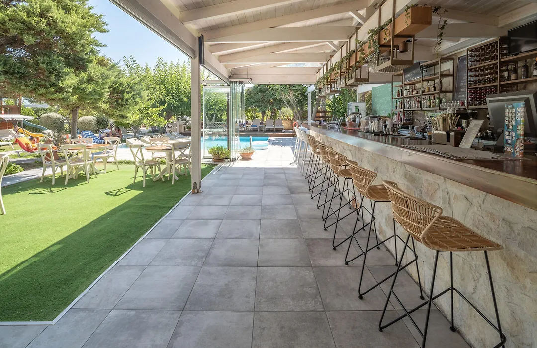 Georgia'S Garden By Omilos Hotels-1
