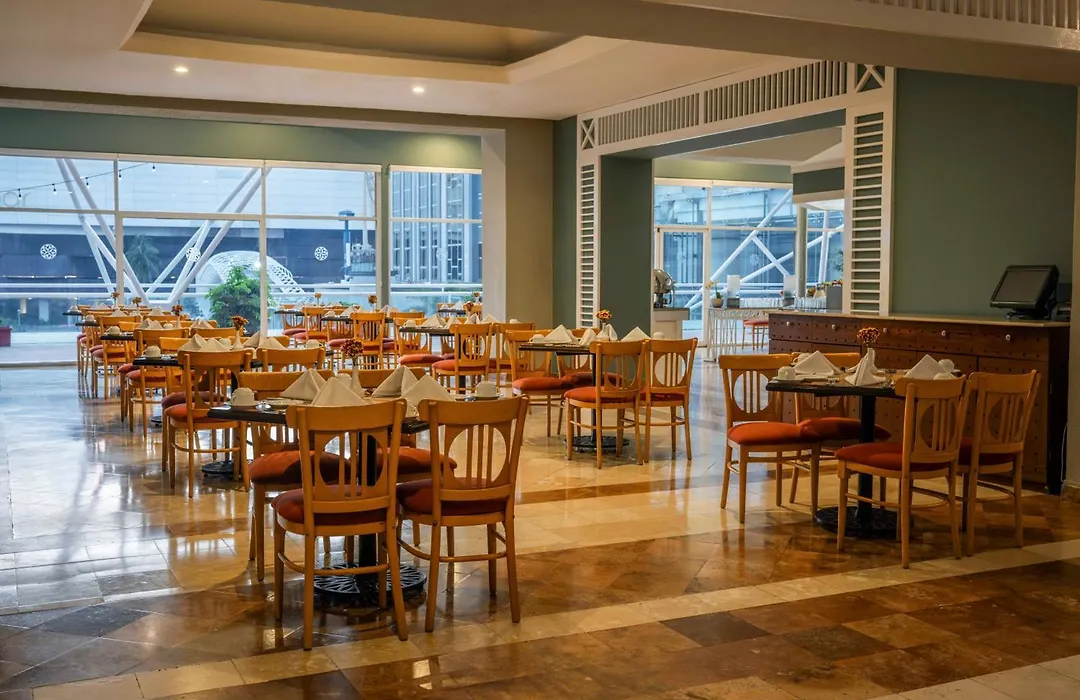 Galeria Plaza Veracruz By Brisas-1