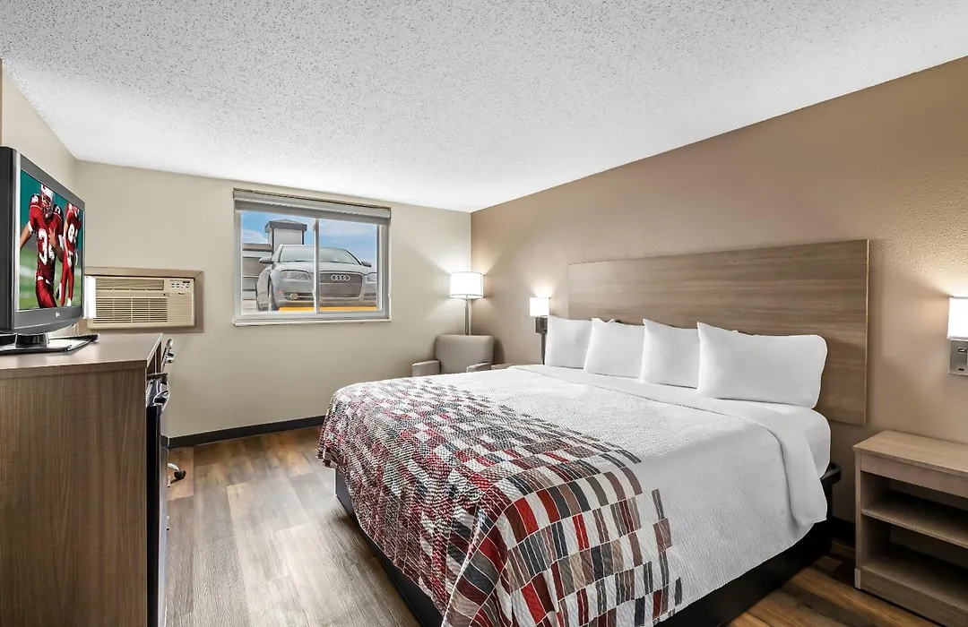 Red Roof Inn Ames-1