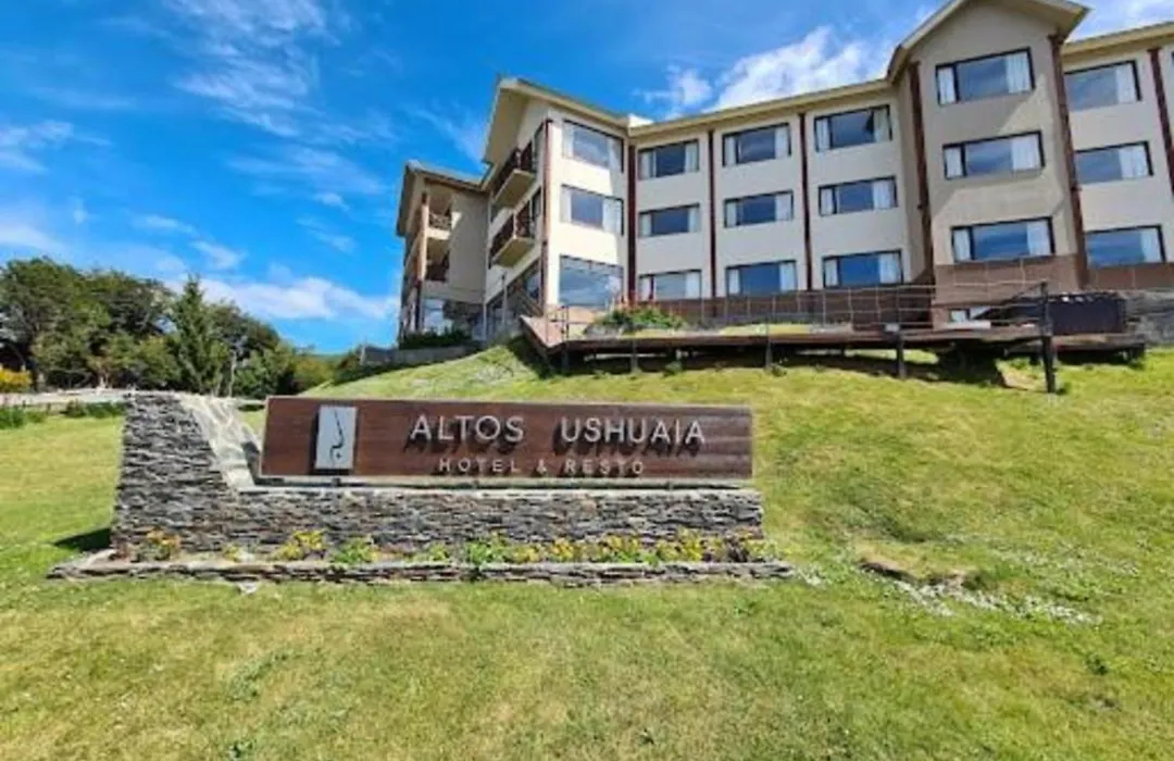 Altos Ushuaia Hotel&Resto-1