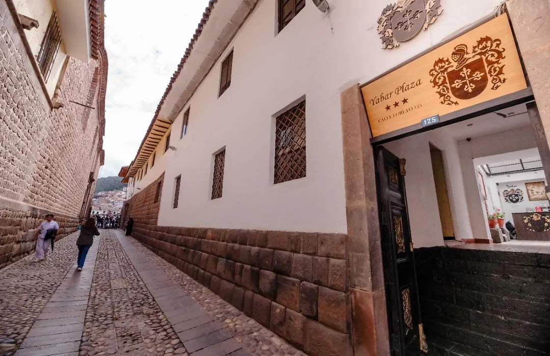 Yabar Hotel Plaza-1