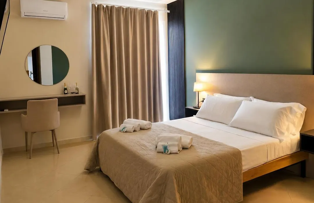 Hotel Futuro-1