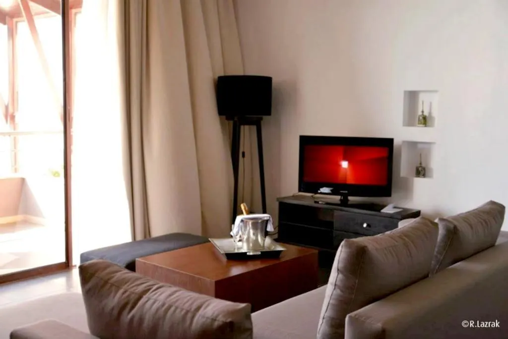 Hotel Des Arts Resort & Spa-1