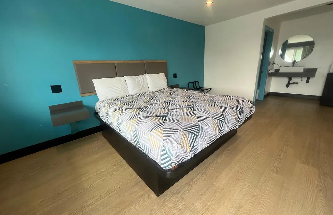 Arlo Motel Near Lax, Sofi Stadium-1