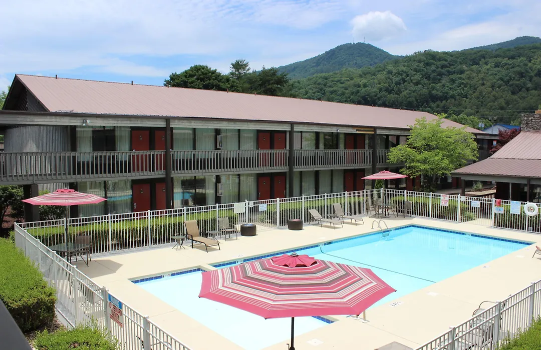 Great Smokies Inn - Cherokee-1