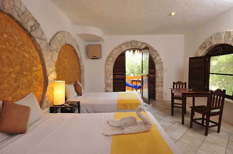 Moongate Hotel-1