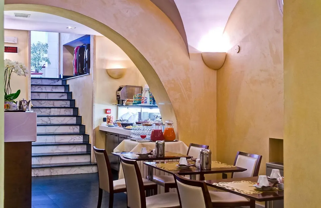 Crosti Hotel-1