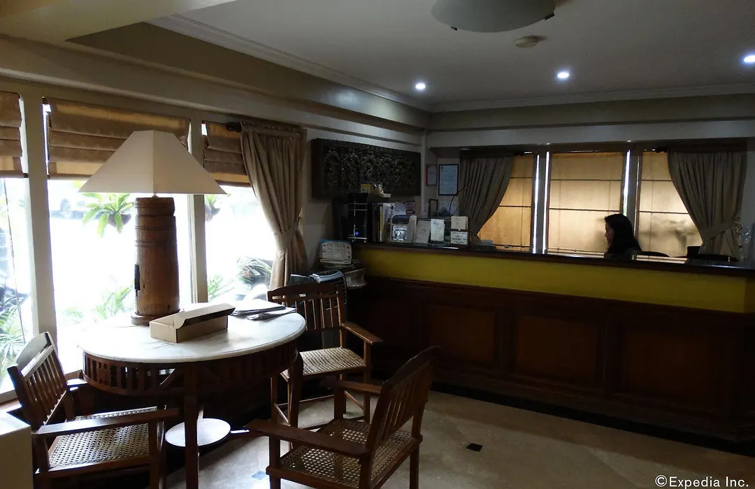 Ralph Anthony Suites-1