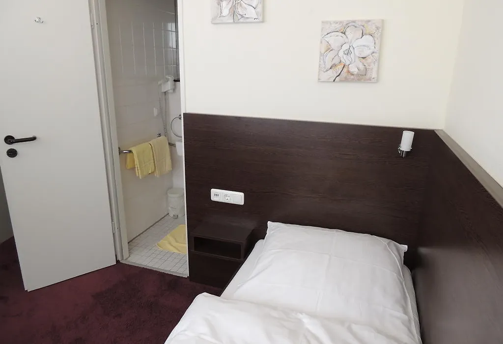 Aaa Budget Hotel-1