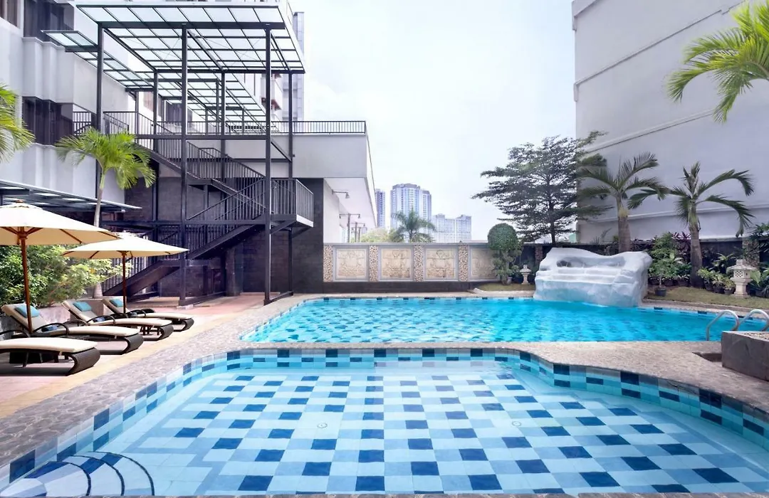 Aiho Hotel Medan-1