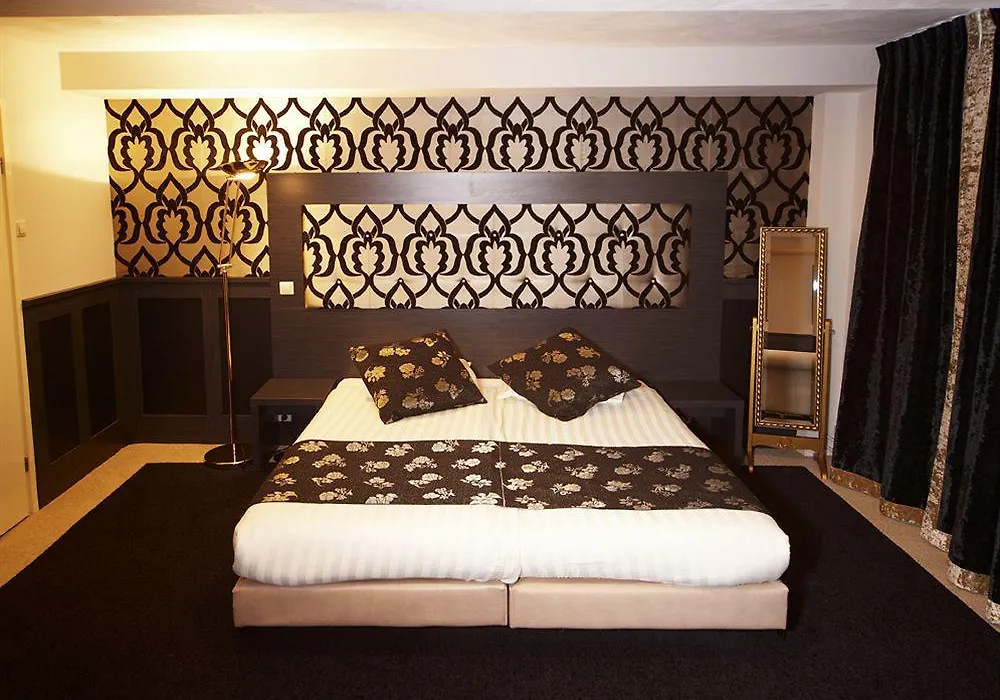 Hotel 74-1