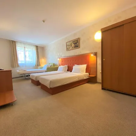 Light Hotel-2