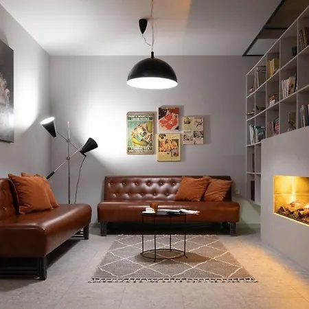 Four Rooms City-3