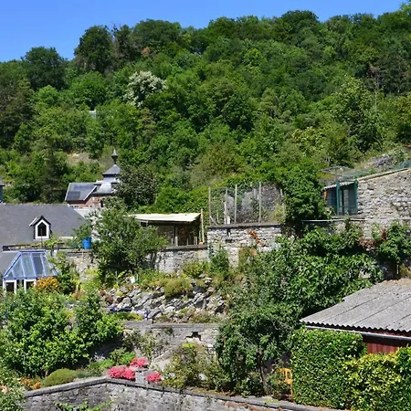 Au Pied De L'Abbaye De Leffe-2