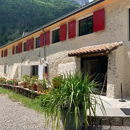 La Bergerie à Menée-3