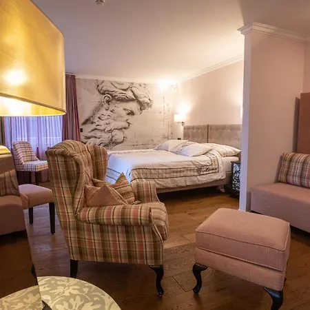 Home Hotel Arosa-3