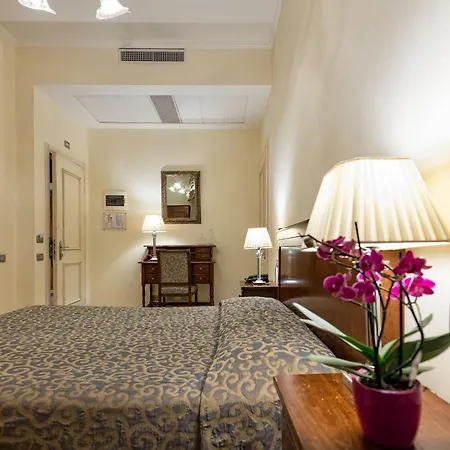Hotel Dell'Opera-3