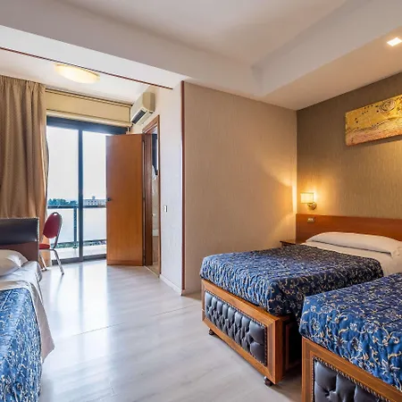 Quality Hotel Rouge Et Noir-3