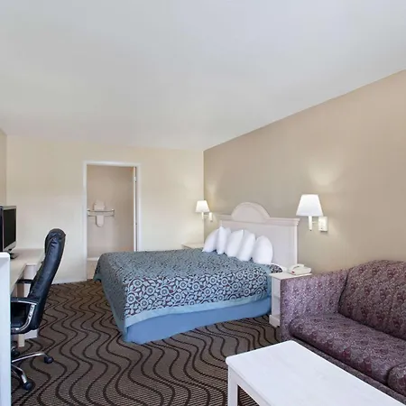 Days Inn By Wyndham Kerrville-2