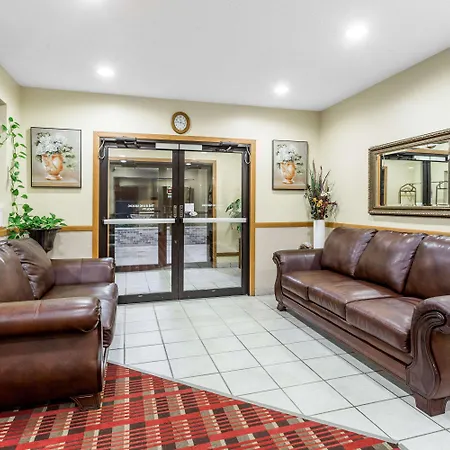 Super 8 By Wyndham Osage-2