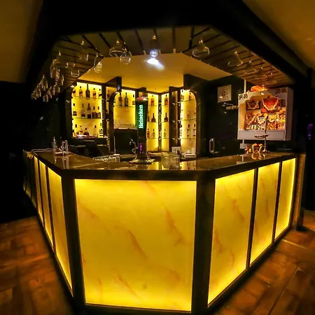 Hyde Park Hotel-3